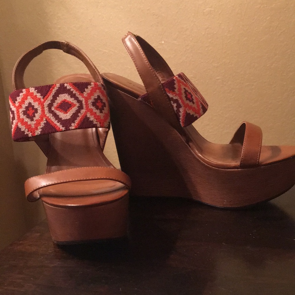 Brown wedge with unique Aztec/urban strap
